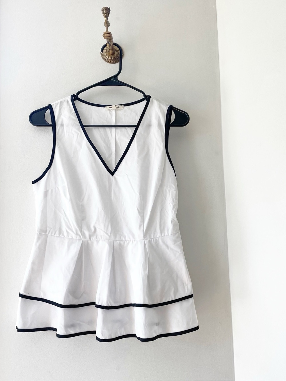 Bleuh Ciel White Sleeveless Peplum Blouse | Large